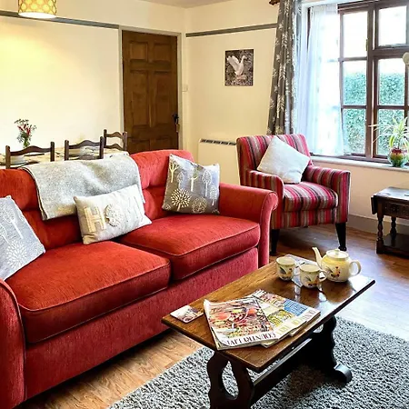 Holiday home Jemimas *