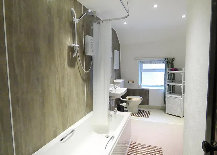 Holiday home Jemima's *